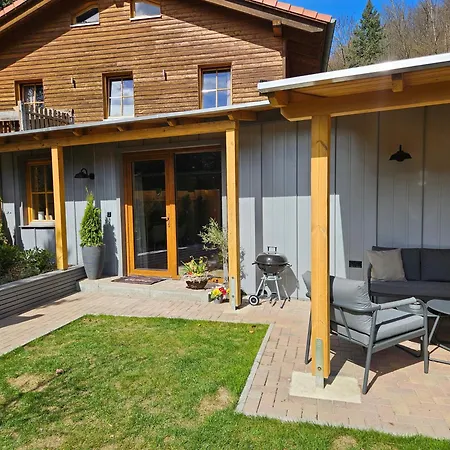 Am Wald Mit Garten